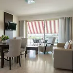 Aparthotel The Originals Residence, Les Strelitzias 4*