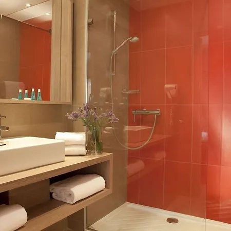 The Originals Residence, Les Strelitzias Lägenhetshotell 4*