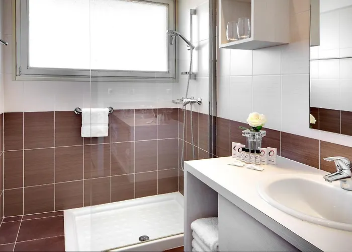 The Originals Résidence, Les Strélitzias 4*