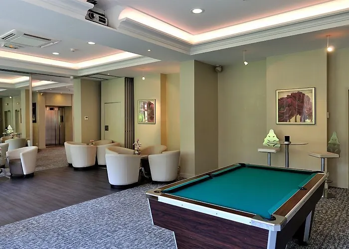 The Originals Résidence, Les Strélitzias Aparthotel 4*