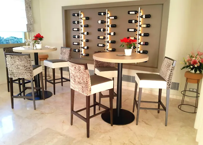 Aparthotel The Originals Résidence, Les Strélitzias