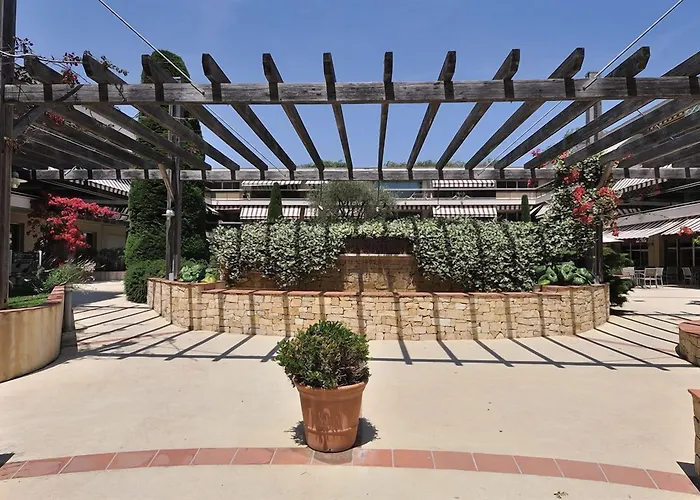 The Originals Résidence, Les Strélitzias Juan-les-Pins