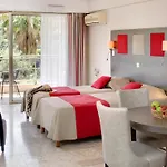 The Originals Résidence, Les Strélitzias Apartahotel 4*