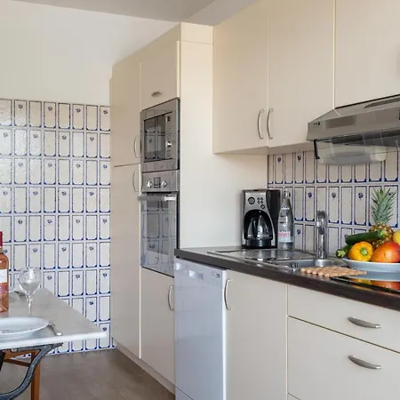 The Originals Residence, Les Strelitzias Aparthotel 4*