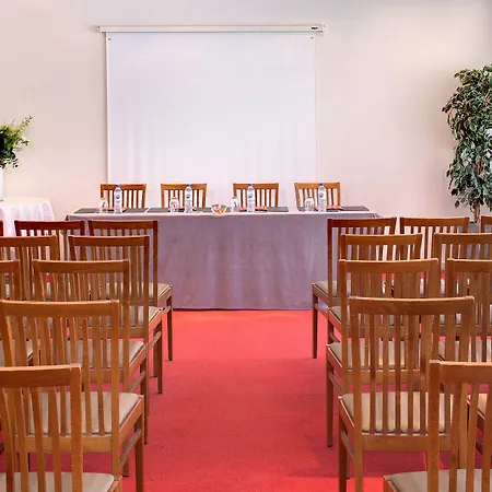 Apart-hotel The Originals Residence, Les Strelitzias