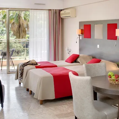 The Originals Residence, Les Strelitzias Aparthotel 4*