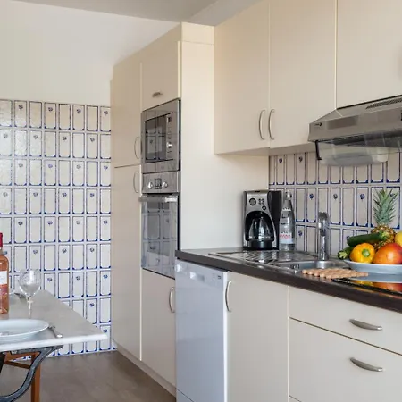 The Originals Residence, Les Strelitzias Juan-les-Pins