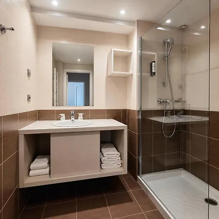 The Originals Residence, Les Strelitzias Aparthotel 4*