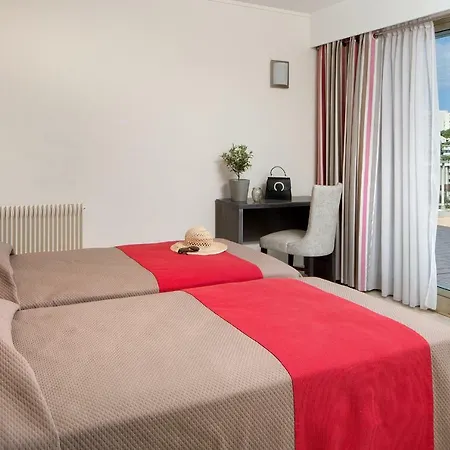 The Originals Residence, Les Strelitzias Апарт-отель 3*